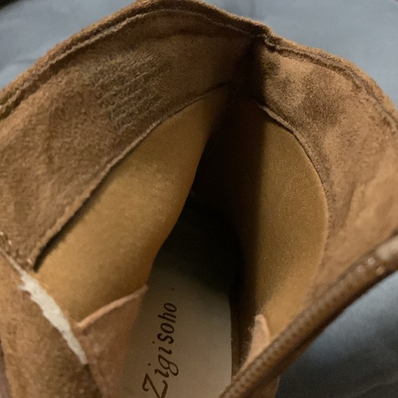 Zigi soho Booties. Size 8 - Picture 8 of 8